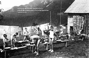COLO JEUNE FRANCE Toilette au Ru